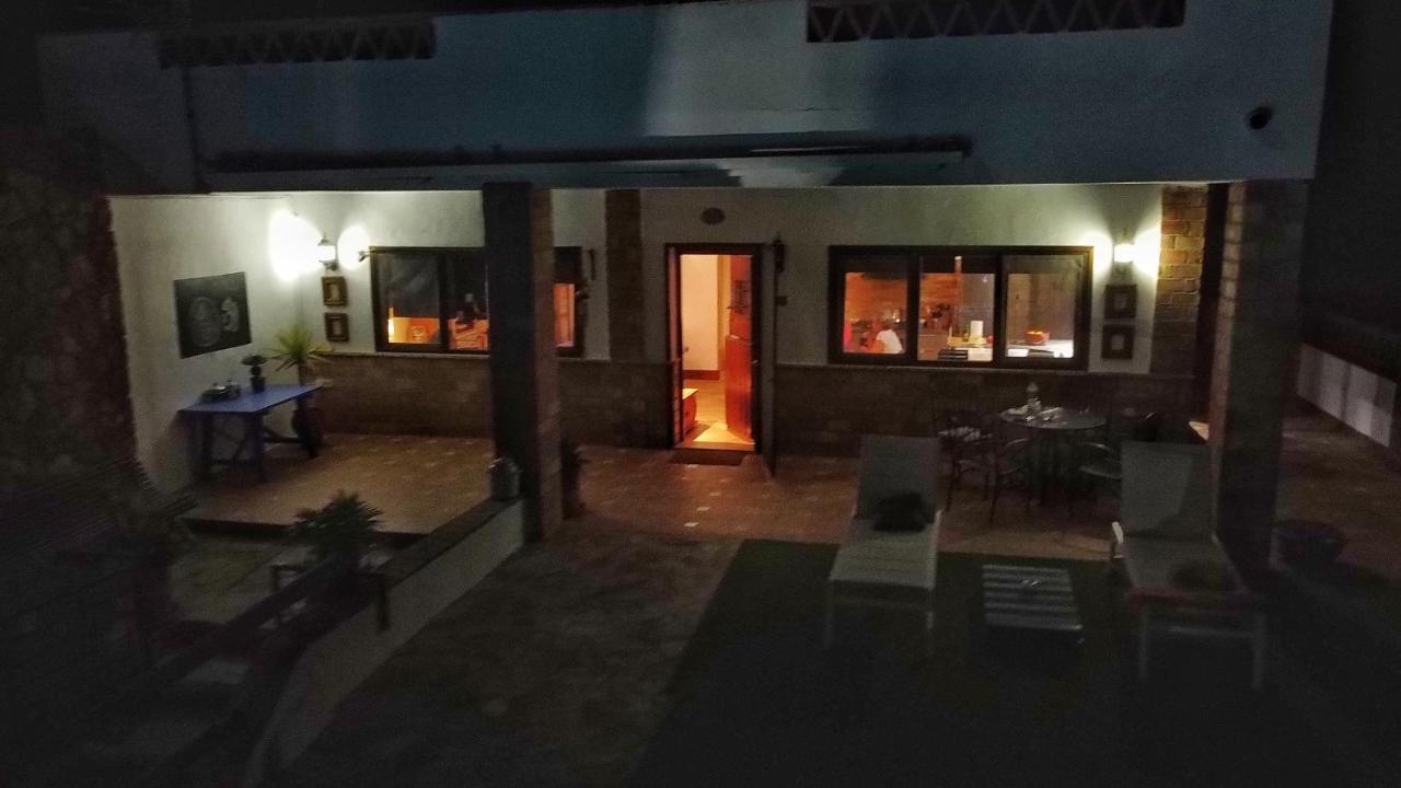 Villa For 4 With A Private Pool & Garden Bedar Ngoại thất bức ảnh